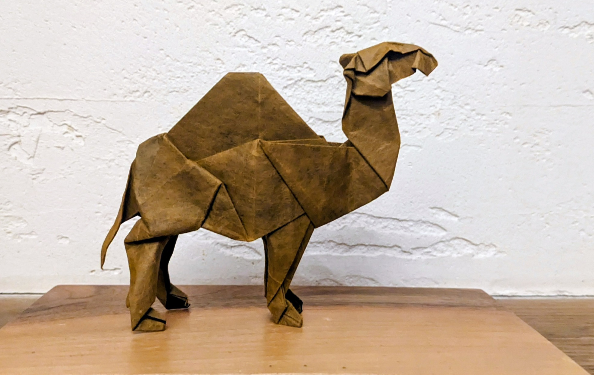 Origami Dromedary Camel designed by Román Diaz, folded by TERRY Nicolas, using Luminous Thai paper (#22 WHITE / BROWN)