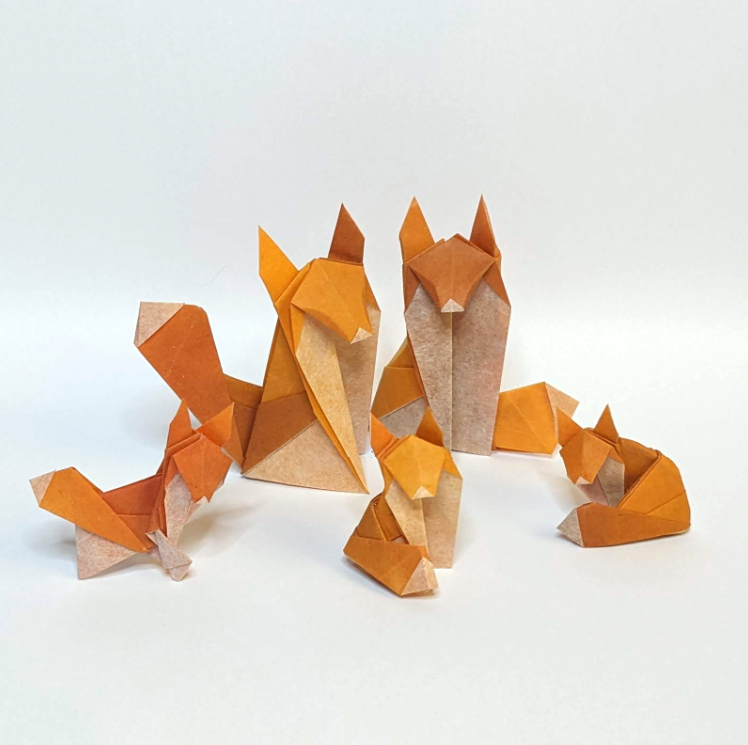 Origami Fox Family designed by TERRY Nicolas, folded by TERRY Nicolas, using Luminous Thai paper (#08 White / Sienna Orange)