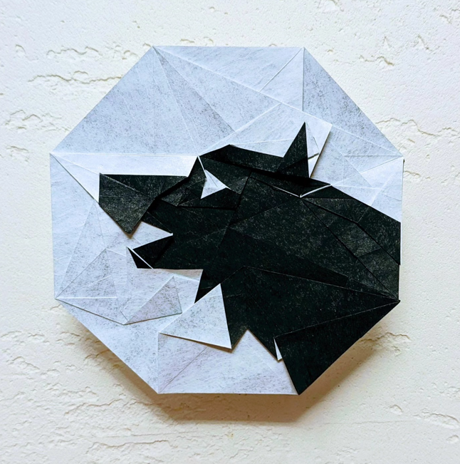 Origami Wolf's Head designed by Wang Shuo, folded by TERRY Nicolas, using Sandwich paper (White / Black)
