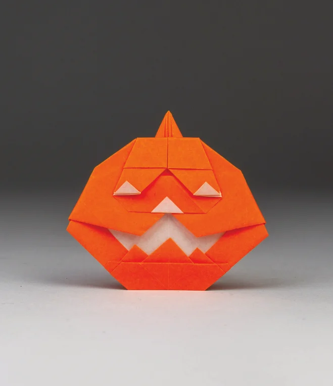 Origami Jack O’Lantern designed by Đèn Lồng Bí Ngô, folded by Đèn Lồng Bí Ngô, using Duo Extra Large paper (#09 Orange)