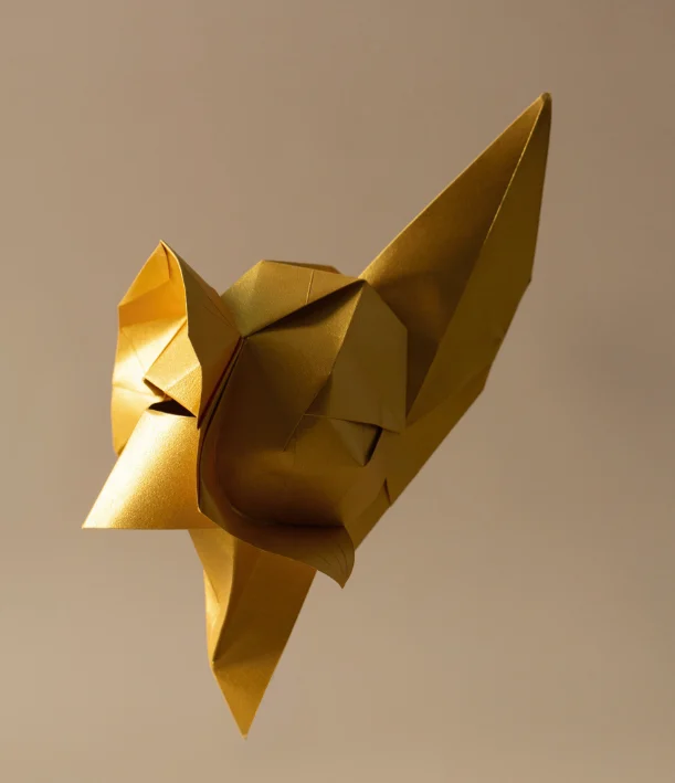 Origami Gladiator Helmet designed by Nguyễn Hùng Cường, folded by Nguyễn Hùng Cường