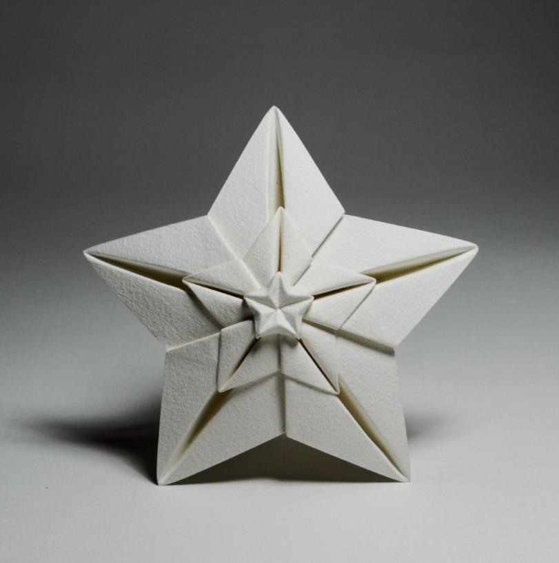 Origami Shining star designed by Hoàng Tiến Quyết, folded by Hoàng Tiến Quyết, using ARCHES paper