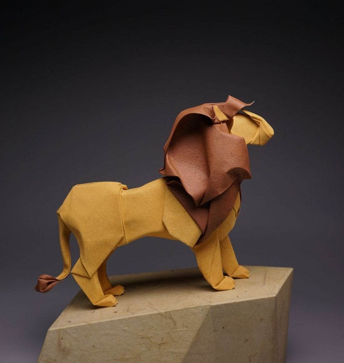 Origami Lion designed by Hoàng Tiến Quyết, folded by Hoàng Tiến Quyết, using ARCHES paper