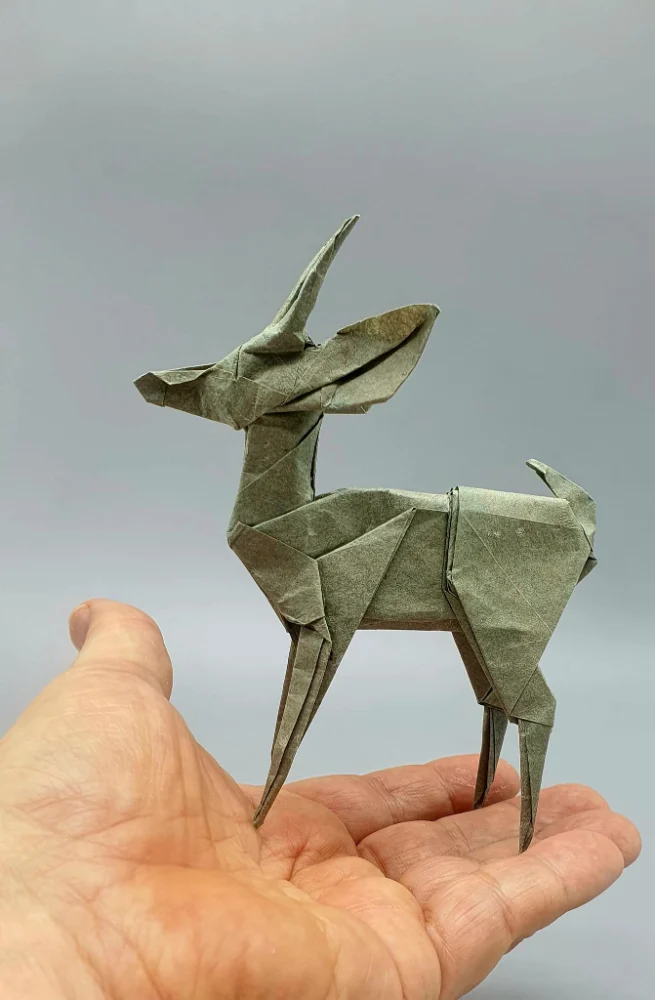 Origami Deer designed by Red Paper - Wonseon Seo, folded by Red Paper - Wonseon Seo, using Youjeji paper (Green)