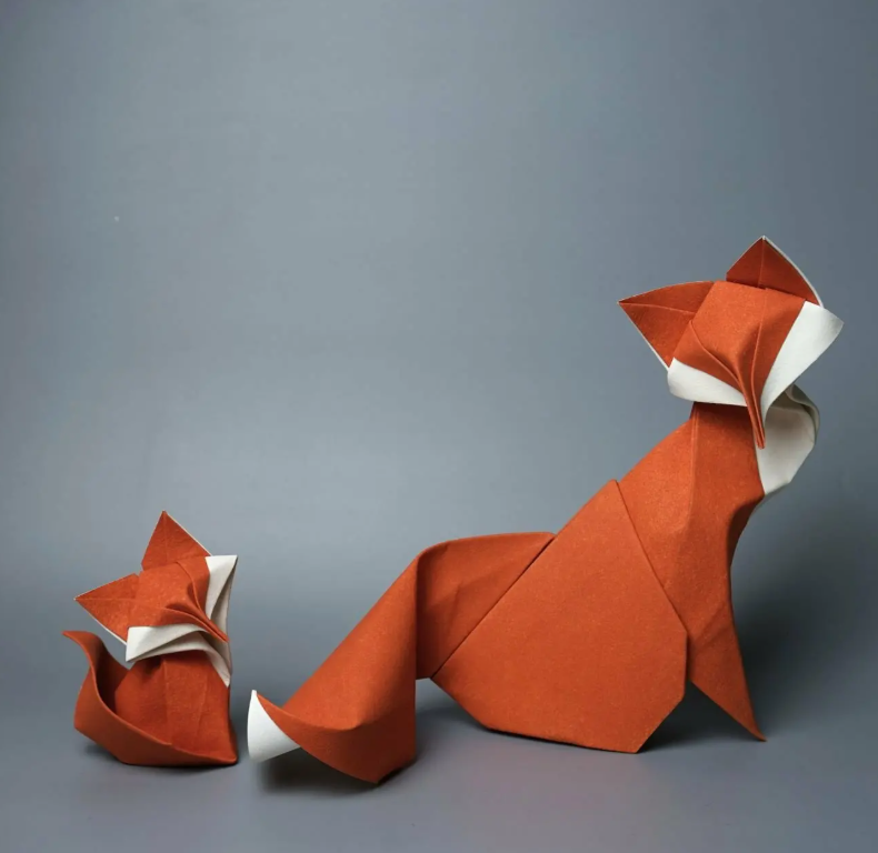 Origami Fox designed by Hoàng Tiến Quyết, folded by Hoàng Tiến Quyết, using ARCHES paper