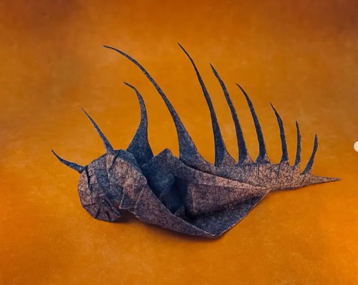 Origami Venus Comb Shell designed by Kamiya Satoshi, folded by Palser Mark, using Papyrus B1 paper