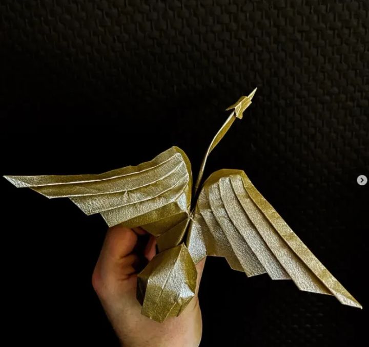 Origami Swan designed by Taiga Yamamoto, folded by paper_art_by_nick, using Tissue-foil paper (GOLD)